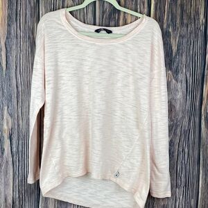 Woman’s The North Face Pink Scoop Neck Long Sleeve Cotton Blend Top